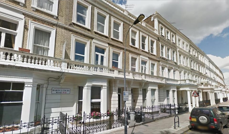 The Suite Spot - Barons Court Apartment in City of Westminster