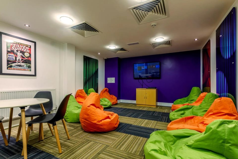 Communal lounge/ TV room, Seating area