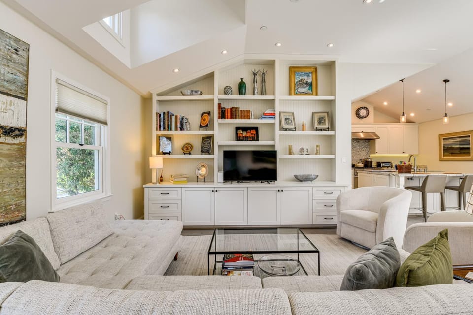 Walkable Mill Valley Gem: Private Patio + Yard House in Mill Valley