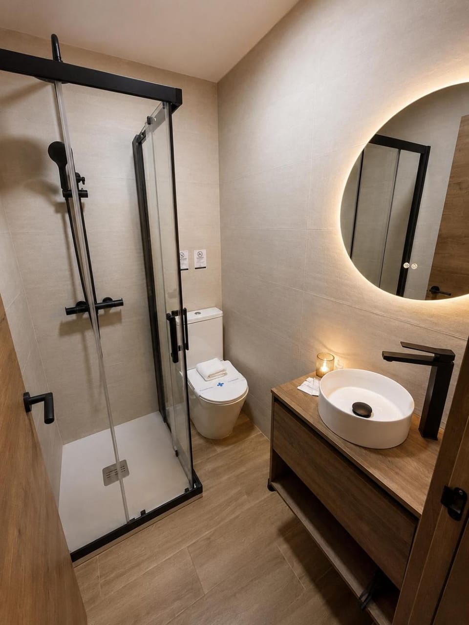Shower, Bathroom, towels