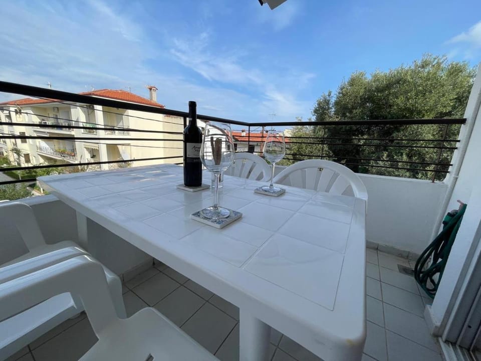 Honey s Old Town Gem Apartment in Halkidiki