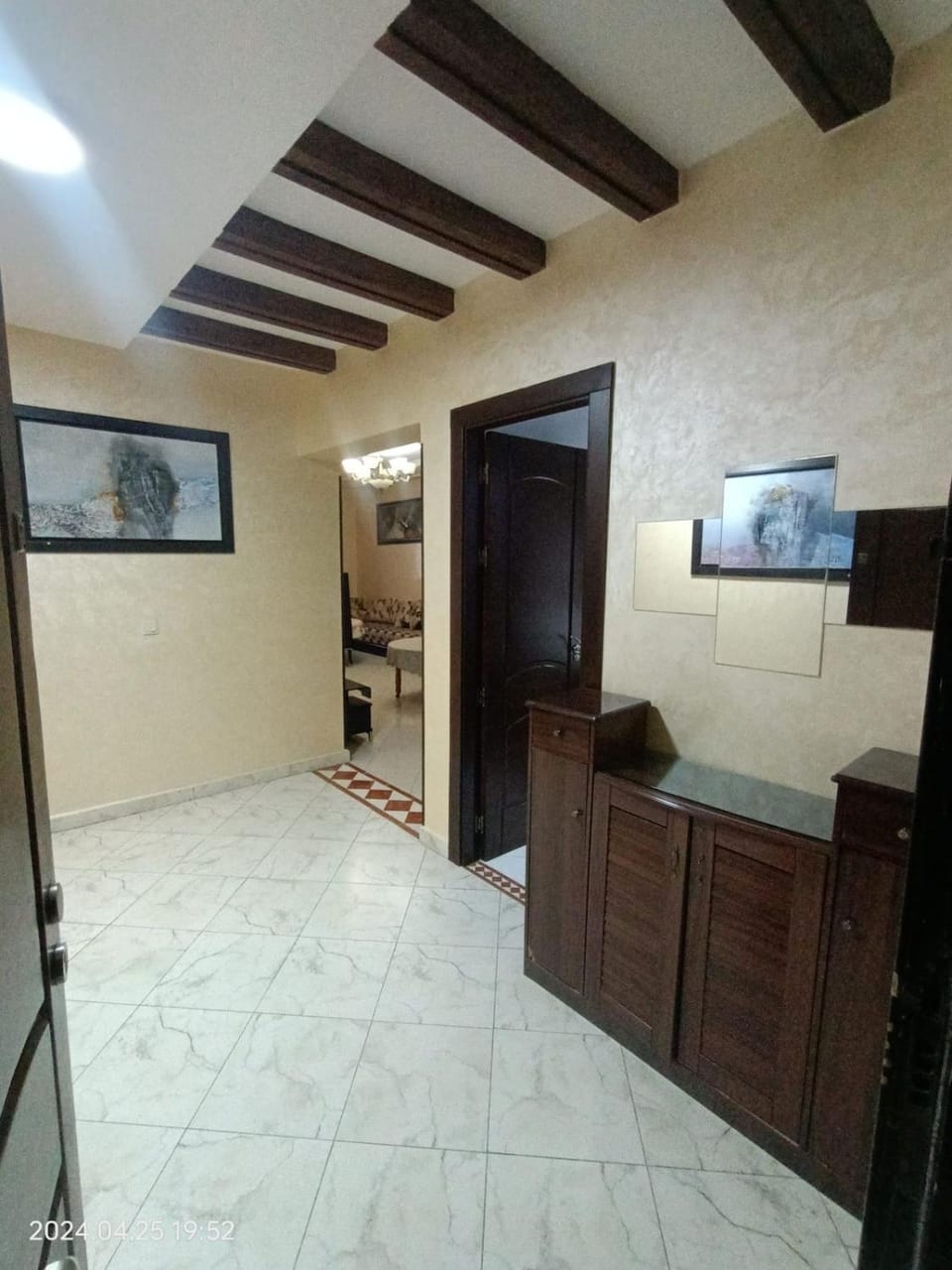Apt next to Mc Do parking No mixed groups Apartment in Tangier