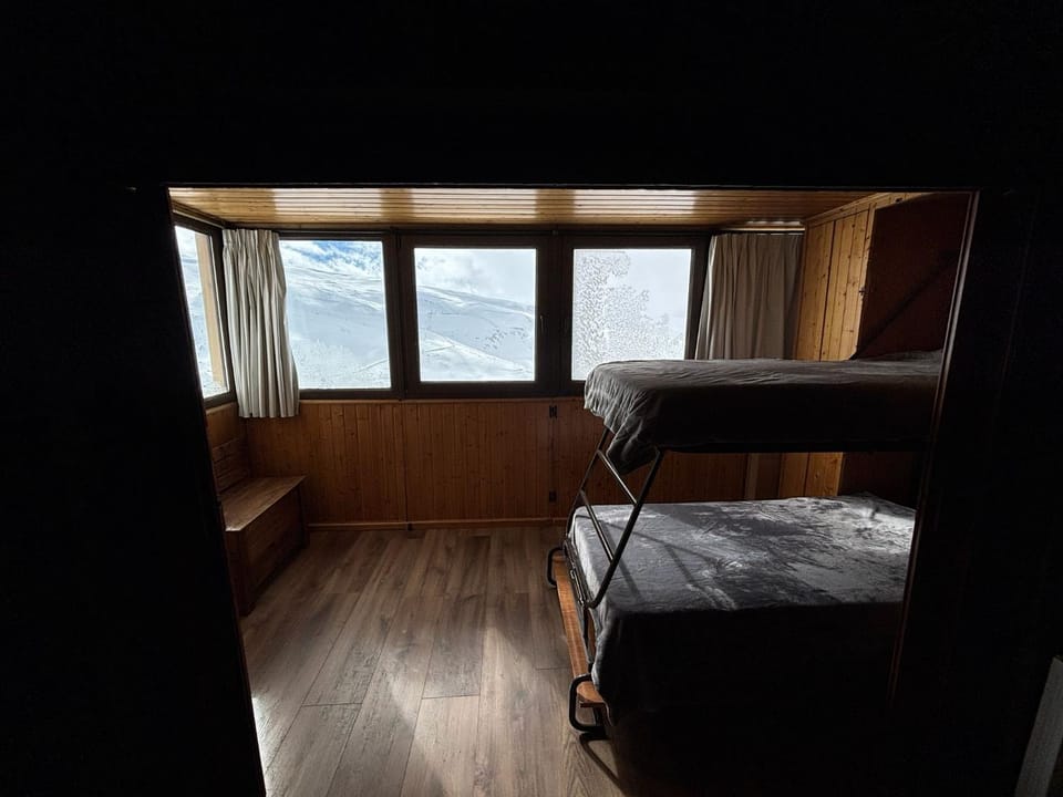 bunk bed