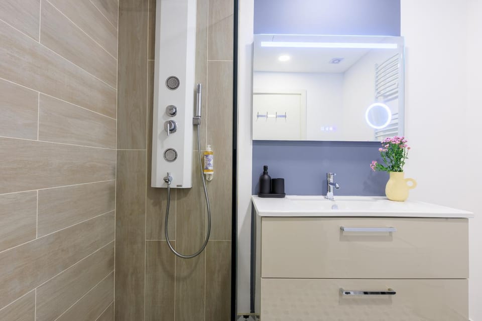 Shower, Bathroom