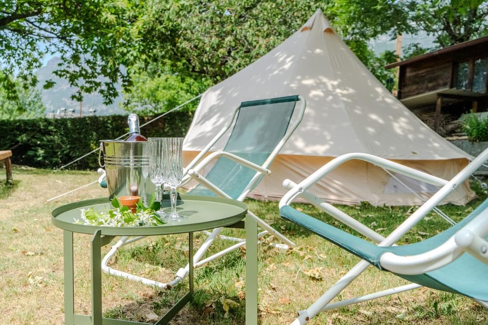 Paradise Glamping Luxury tent in Châtillon