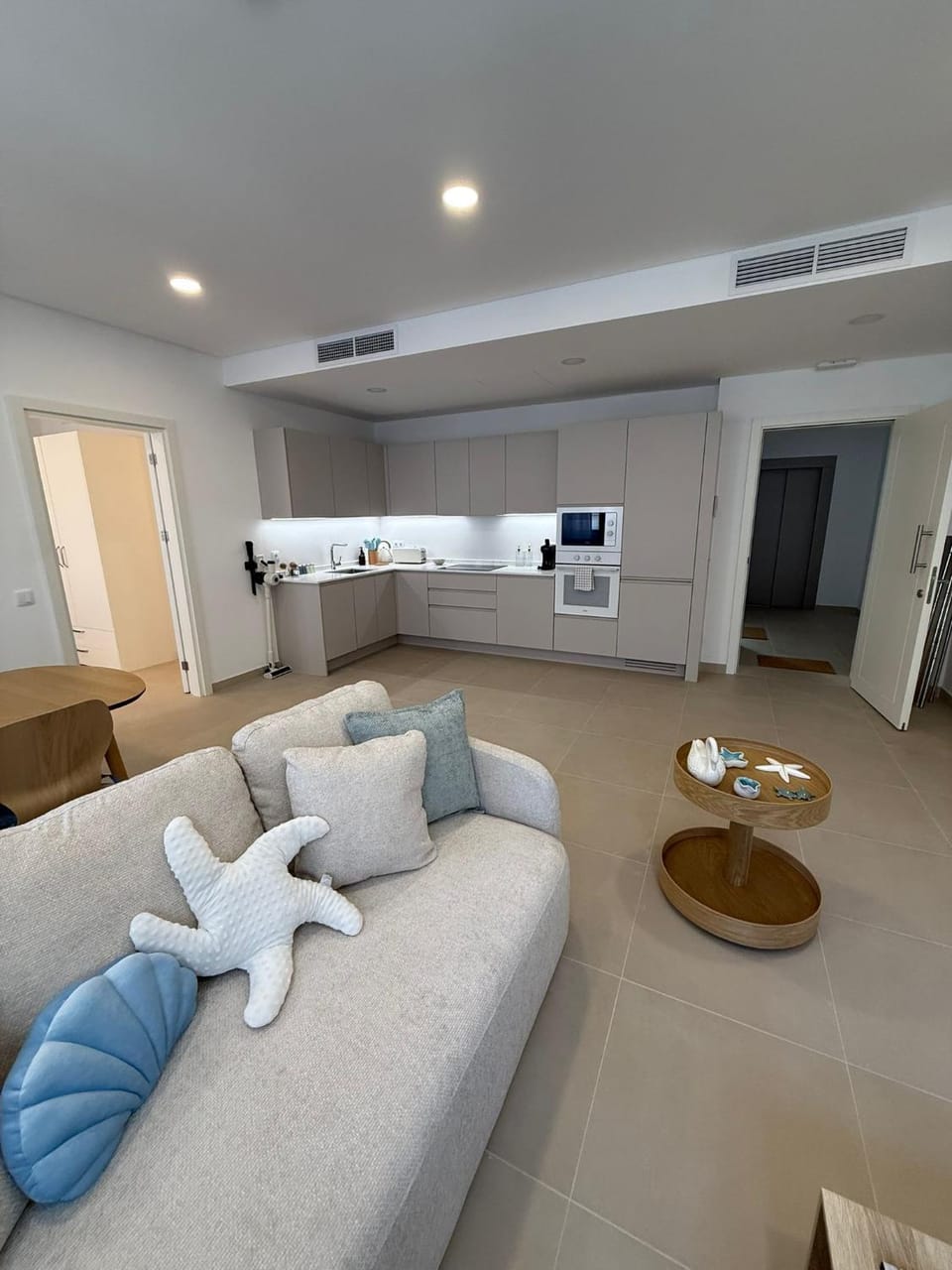 Kitchen or kitchenette, Living room