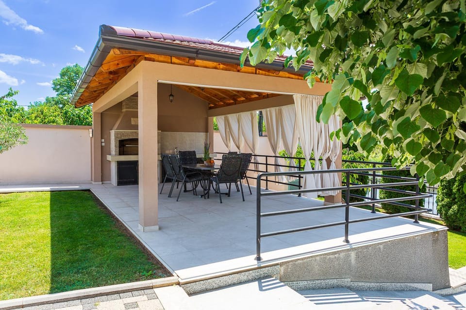 Villa Rose House in Federation of Bosnia and Herzegovina
