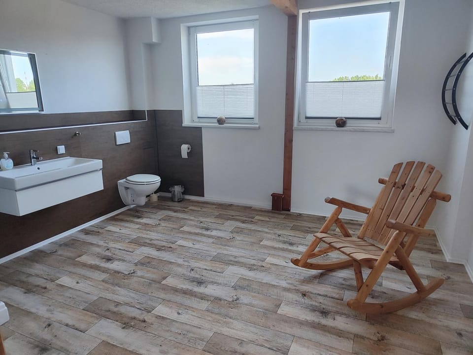 Große Ferienwohnung mit Garten - 10 Minuten von Templin Apartment in Templin