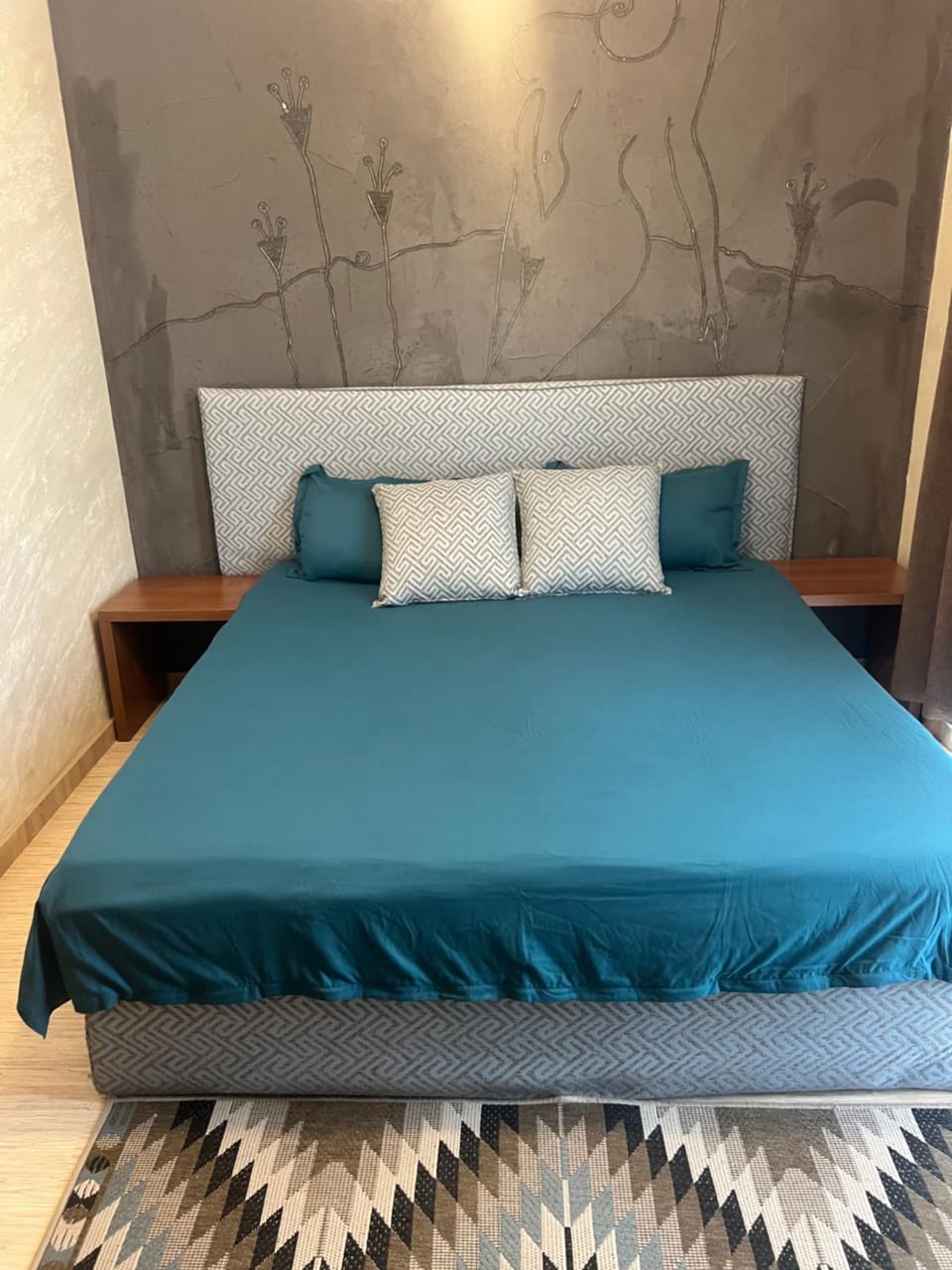 Photo of the whole room, Bedroom