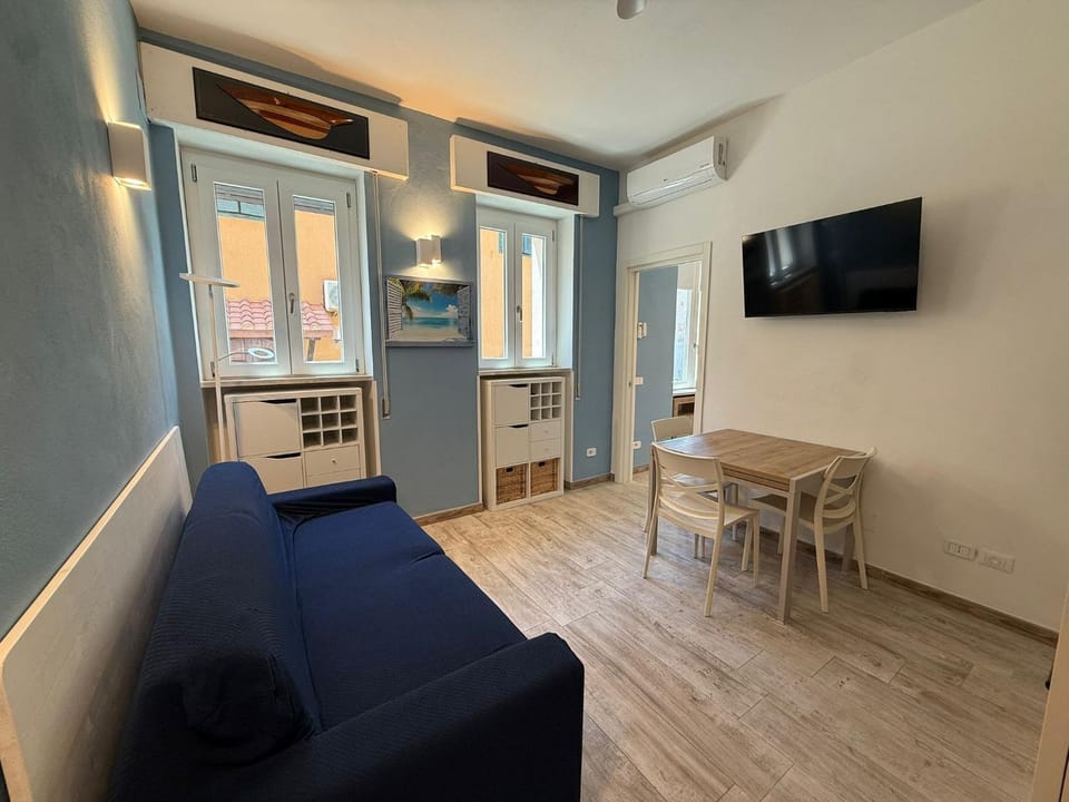 TV and multimedia, Living room, air conditioner