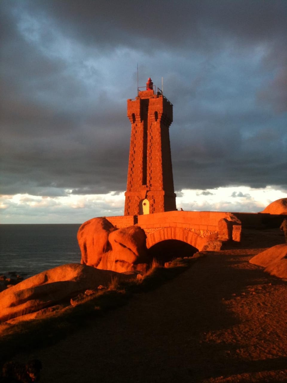 Nearby landmark, Natural landscape, Landmark view, Sunset