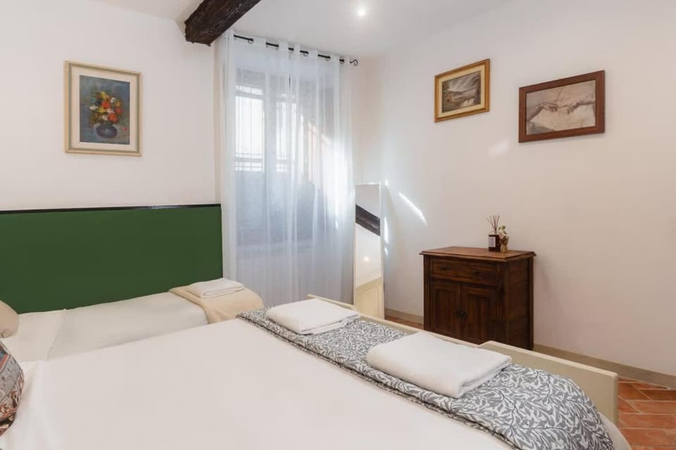 Ground-Floor Retreat Steps from SMN Station House in Florence