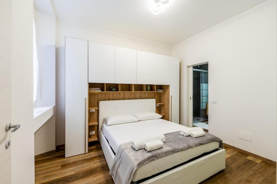 Bed, Photo of the whole room, Bedroom, towels, wardrobe