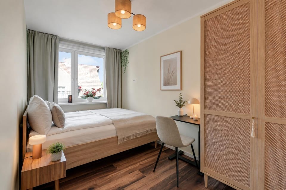 Bed, Photo of the whole room, Bedroom, wardrobe