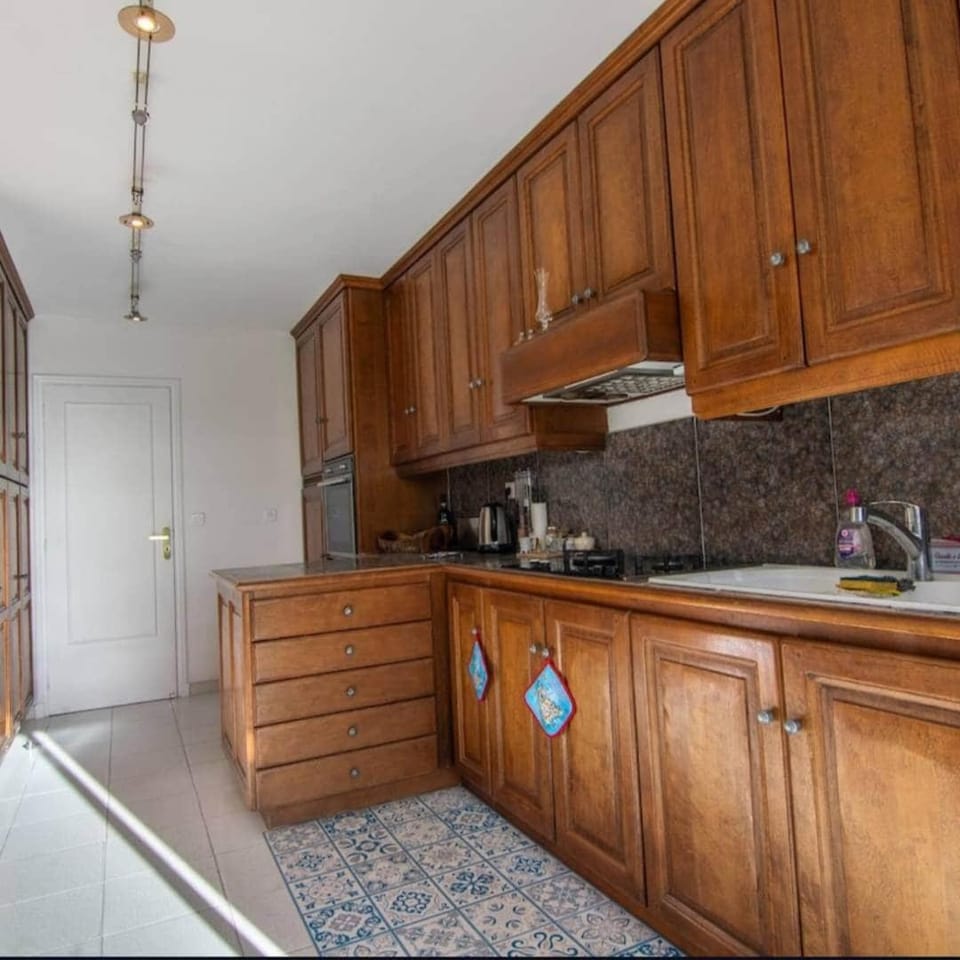 Villa 5P jardin Piscine wifi clim proche village Mouans sartoux et cannes Villa in Mouans-Sartoux