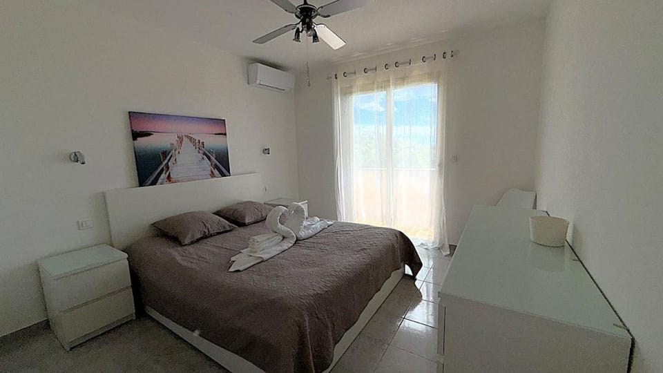 Villa 5P jardin Piscine wifi clim proche village Mouans sartoux et cannes Villa in Mouans-Sartoux