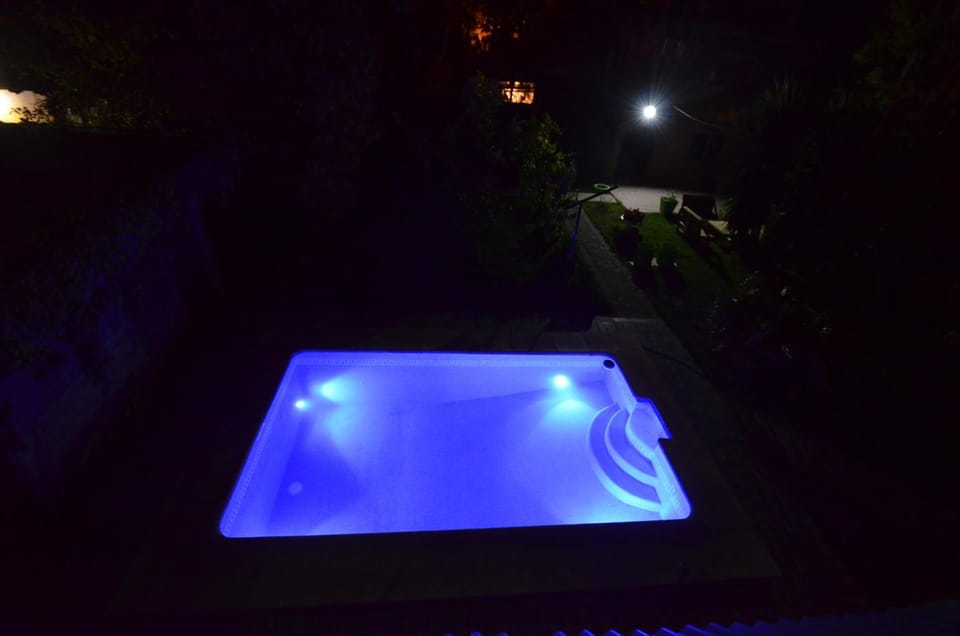 Night, Garden, Hot Tub, Pool view, Area and facilities, Swimming pool