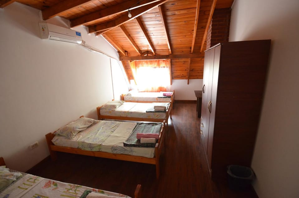 Property building, Bed, Bedroom