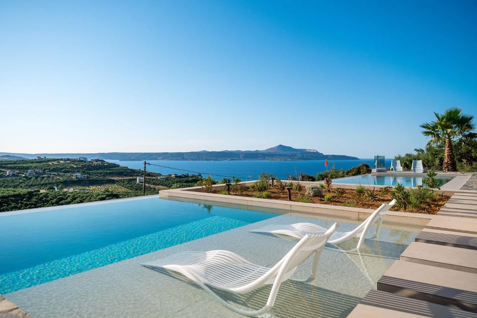 Pool view, Sea view, sunbed