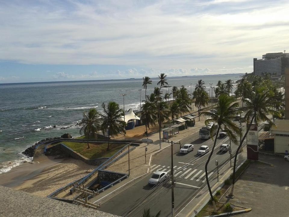 Sea view, Street view