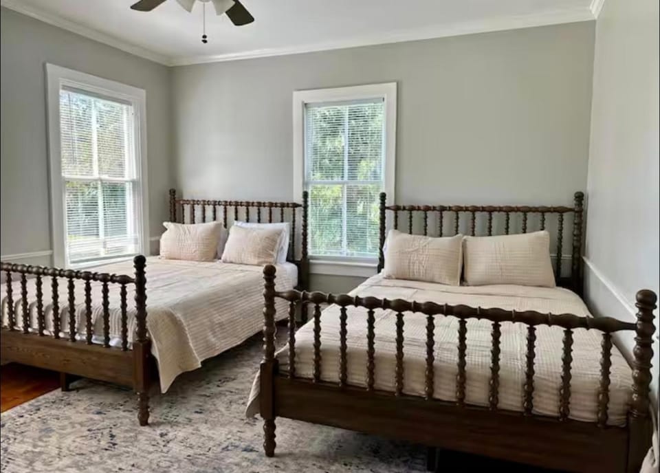 Historic Beaufort Estate Sleeps 10 House in Beaufort