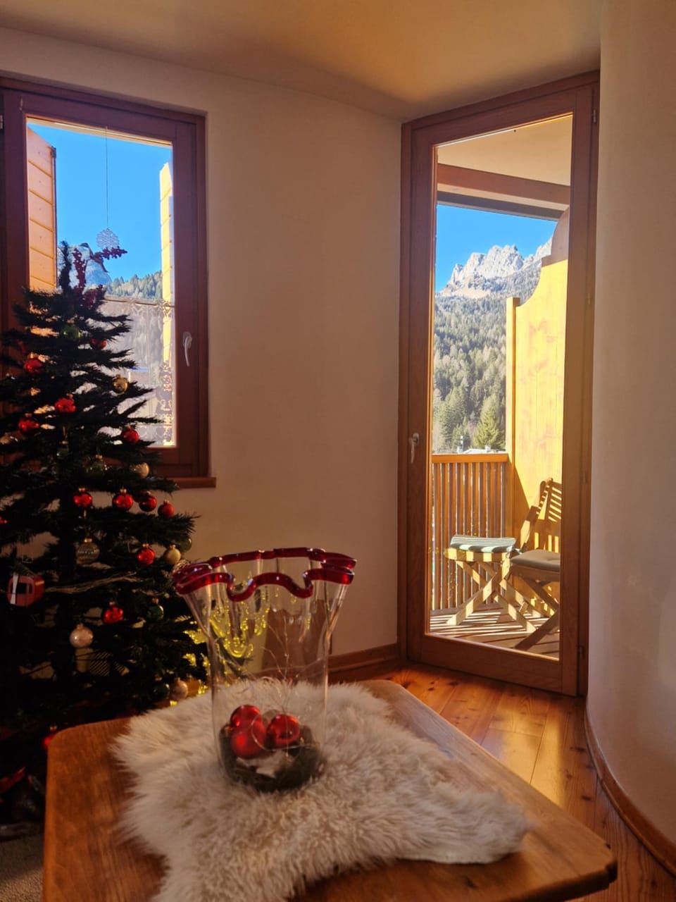 Balcony/Terrace, Mountain view