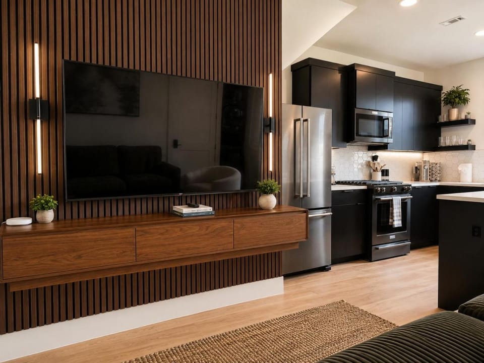 Rooftop Lounge ATX l Fire Pits & Outdoor TV House in Austin