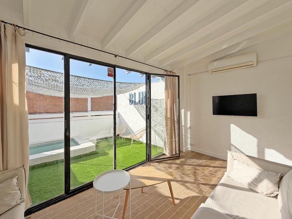 Balcony/Terrace, Living room
