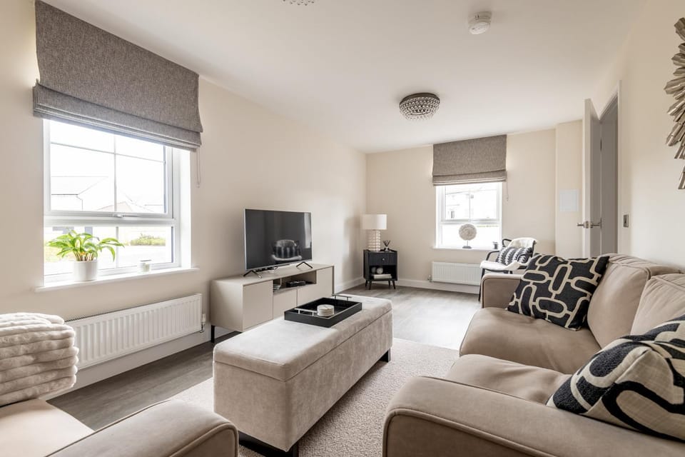 Communal lounge/ TV room, Living room