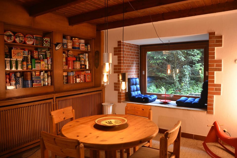 Living room, Food