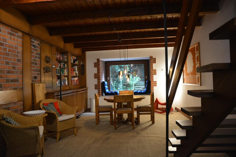 Living room, Food