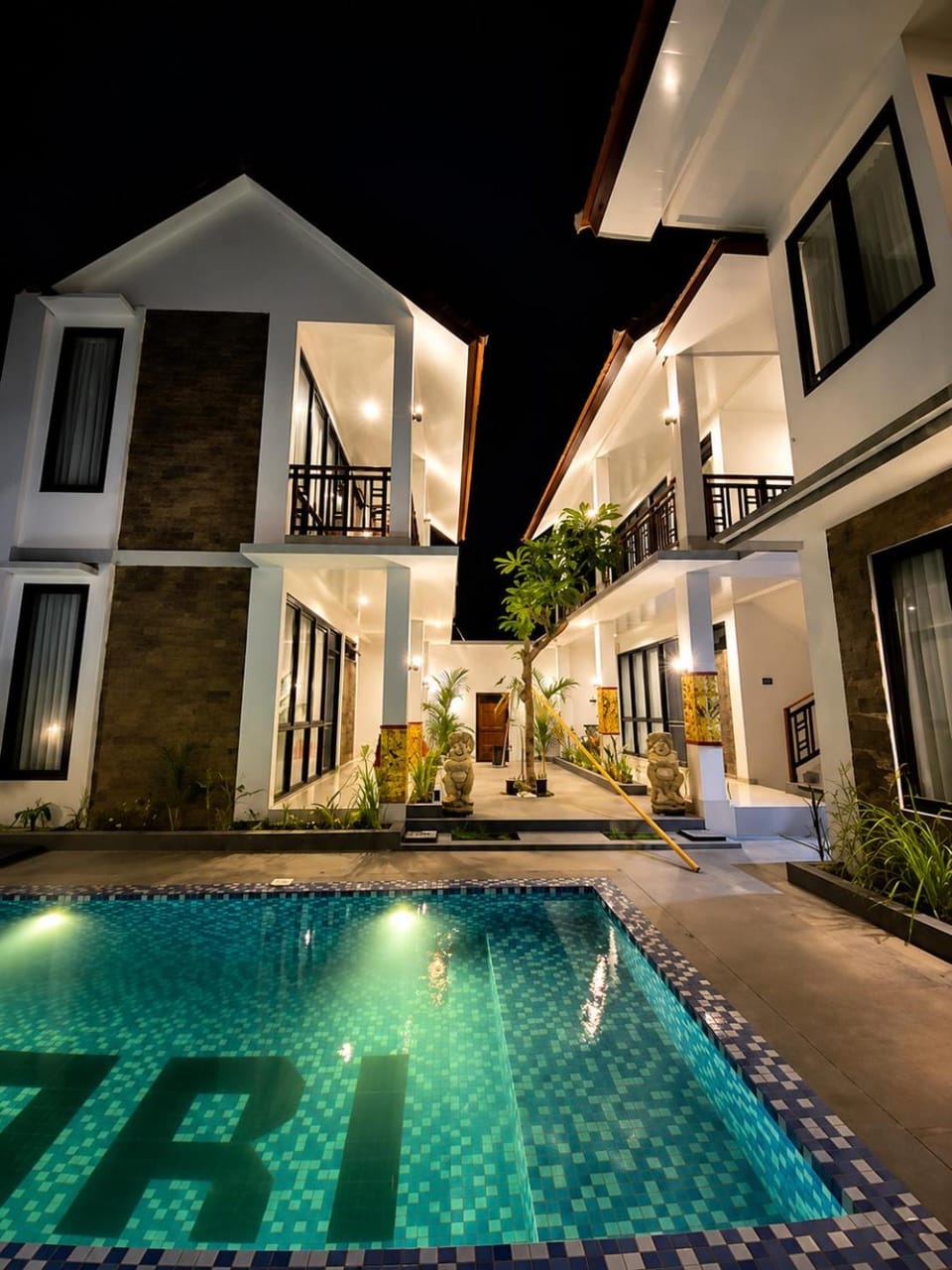 Property building, Garden, Pool view, Pool view
