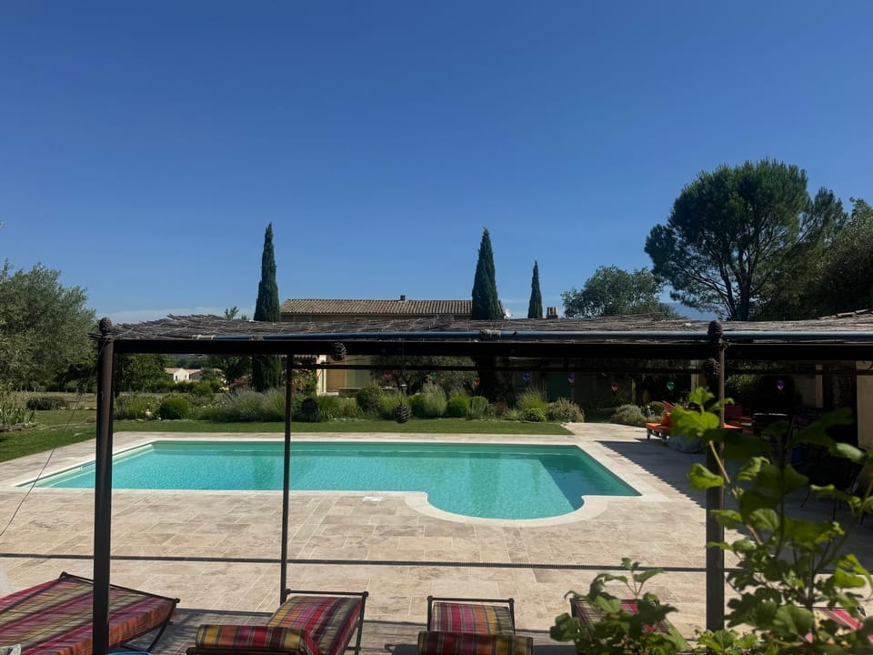 Au Clair Ventoux Bed and Breakfast in Pernes-les-Fontaines