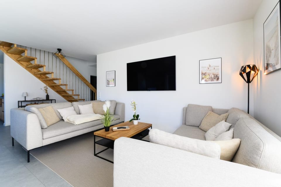 Property building, Living room