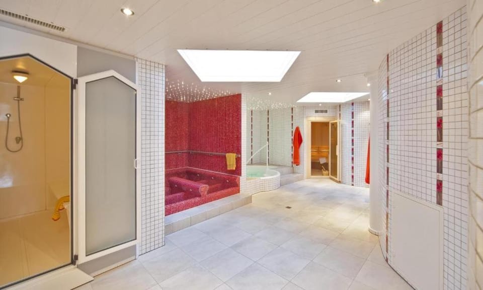 Shower, Hot Spring Bath, Bathroom