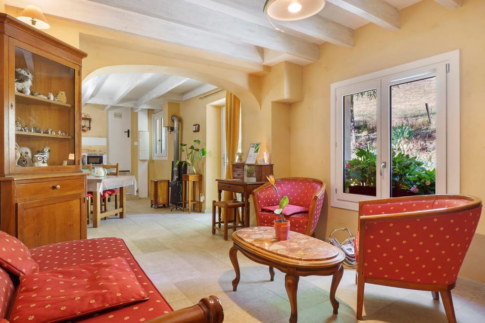 Le Duzon avec Piscine Bed and Breakfast in Provence