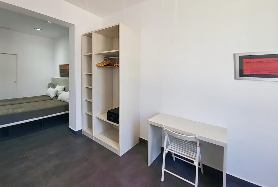 Bedroom, wardrobe