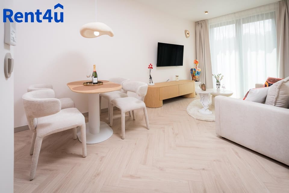 TV and multimedia, Living room, Dining area