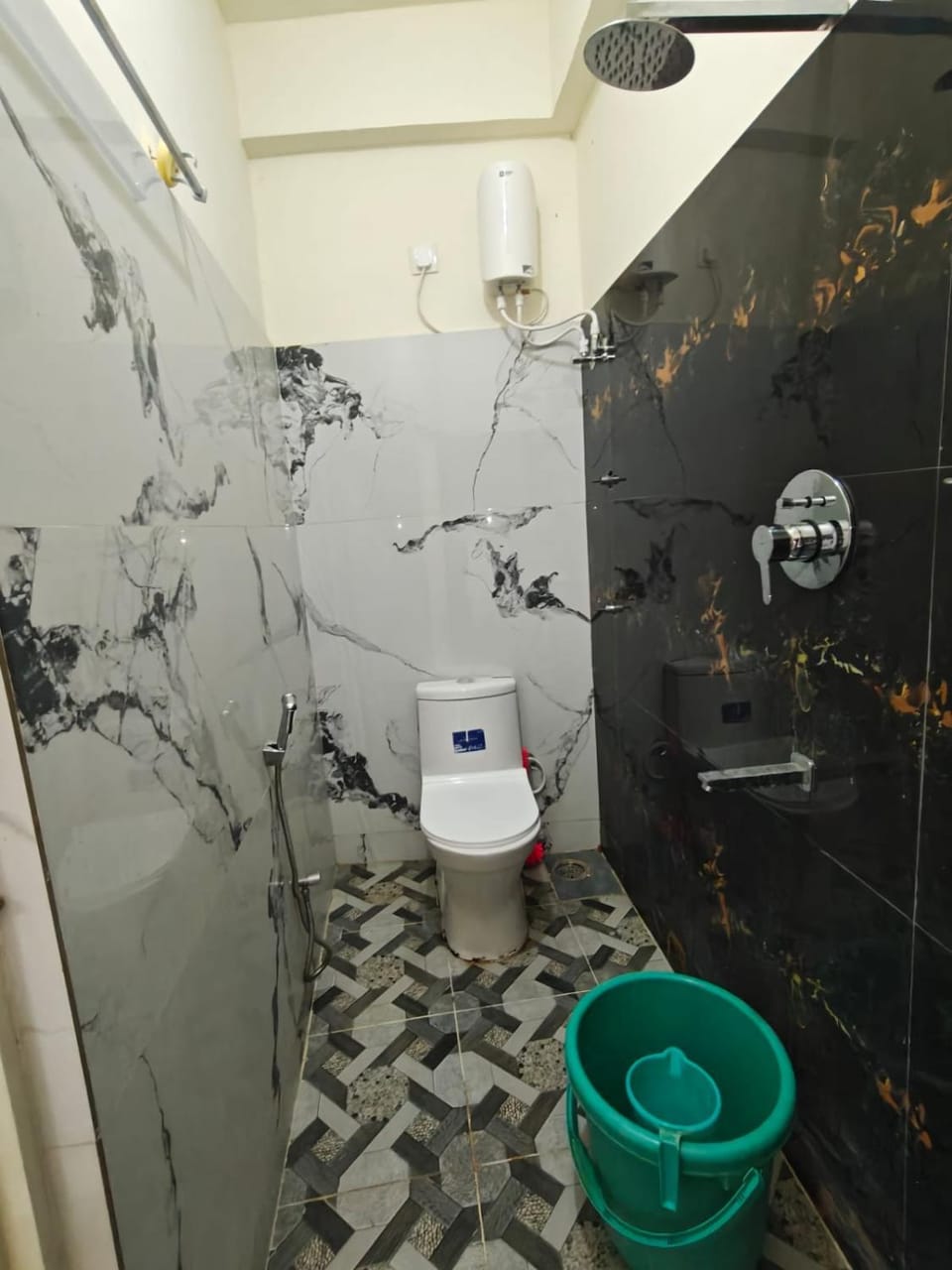 Shower, Toilet, Bathroom