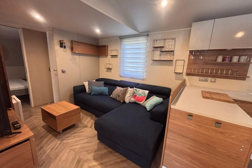 Chalet in a 5-star resort with swimming pool Apartment in Roquebrune-sur-Argens