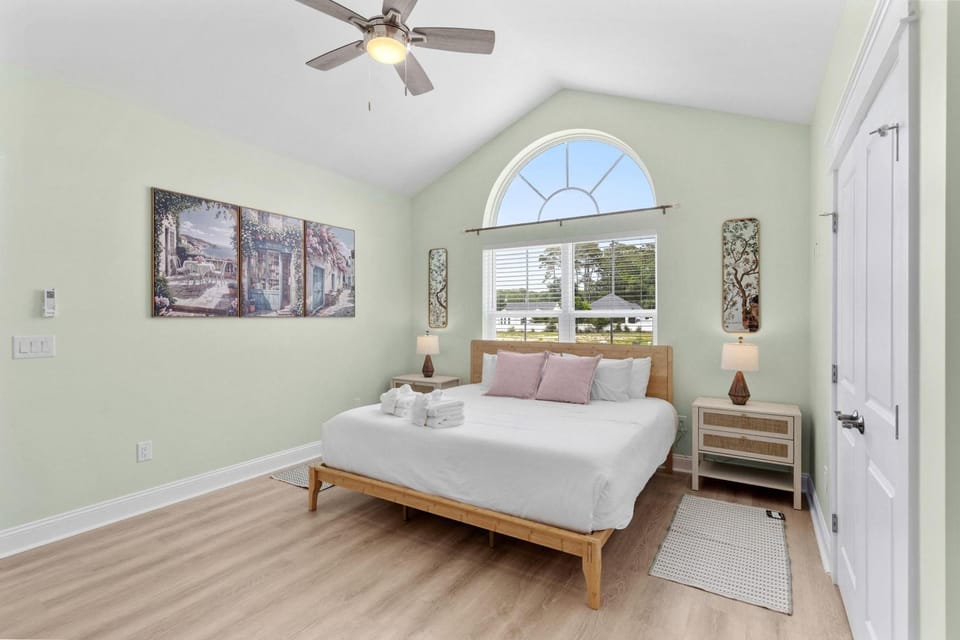 Riviera Suites | Near Beach & Boardwalk House in Myrtle Beach