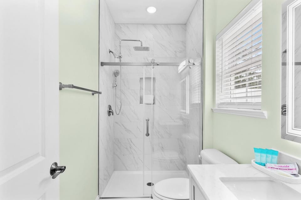 Riviera Suites | Near Beach & Boardwalk House in Myrtle Beach