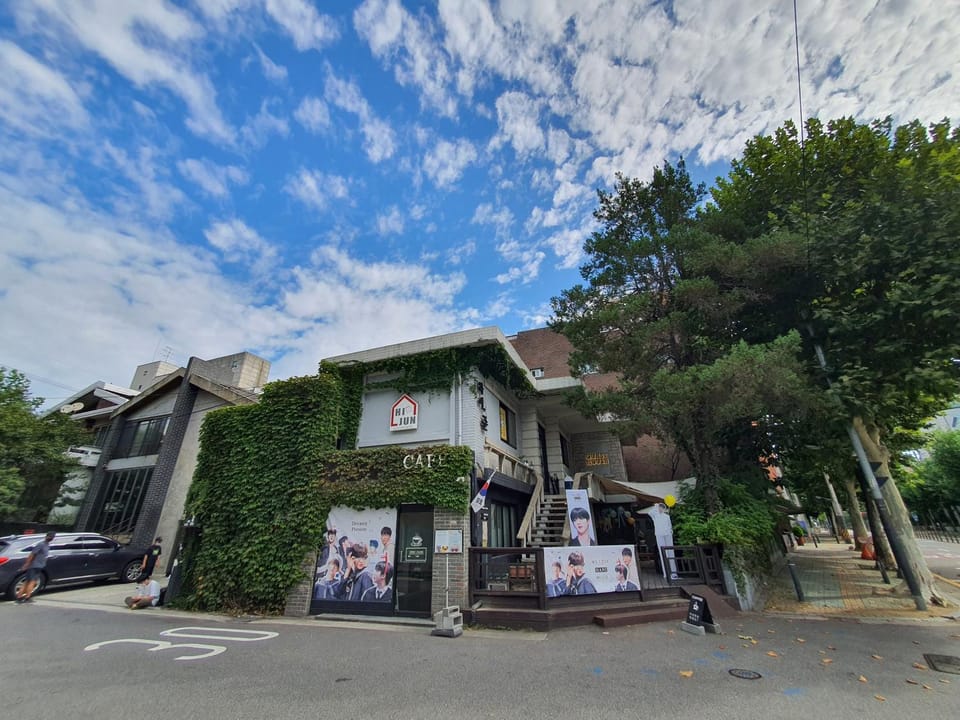 Property building, Day, Street view