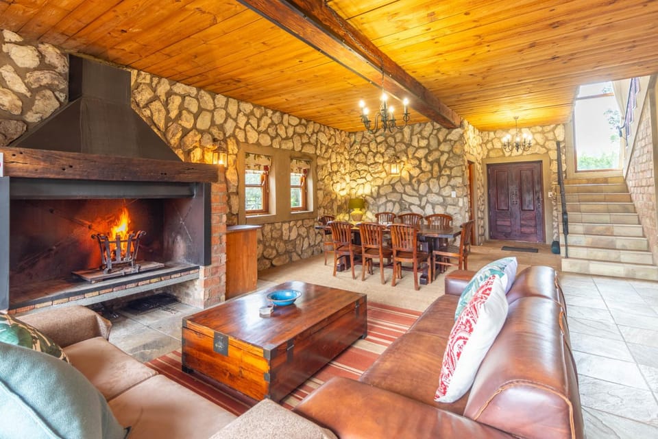 Living room, Seating area, fireplace