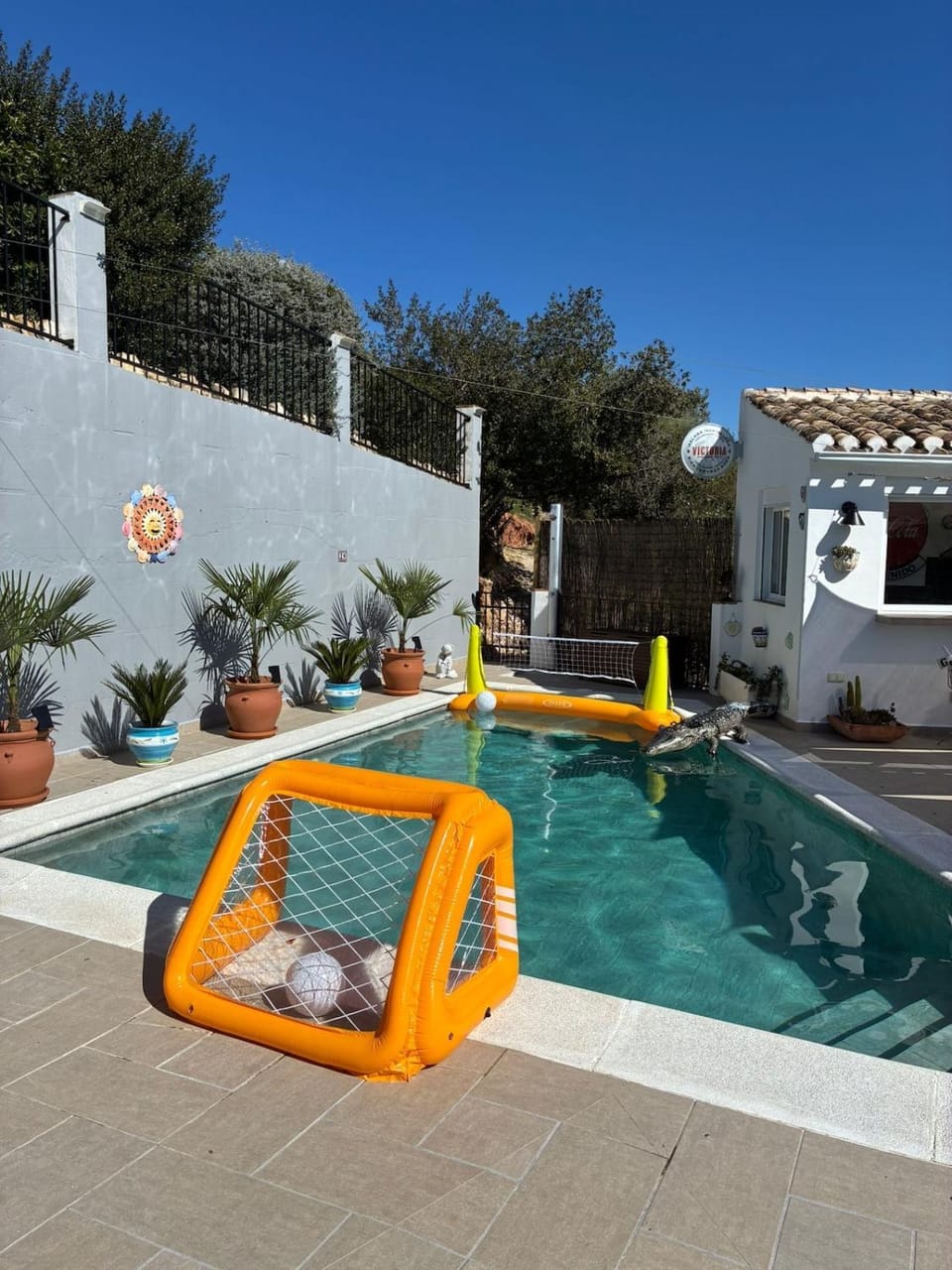 Swimming pool