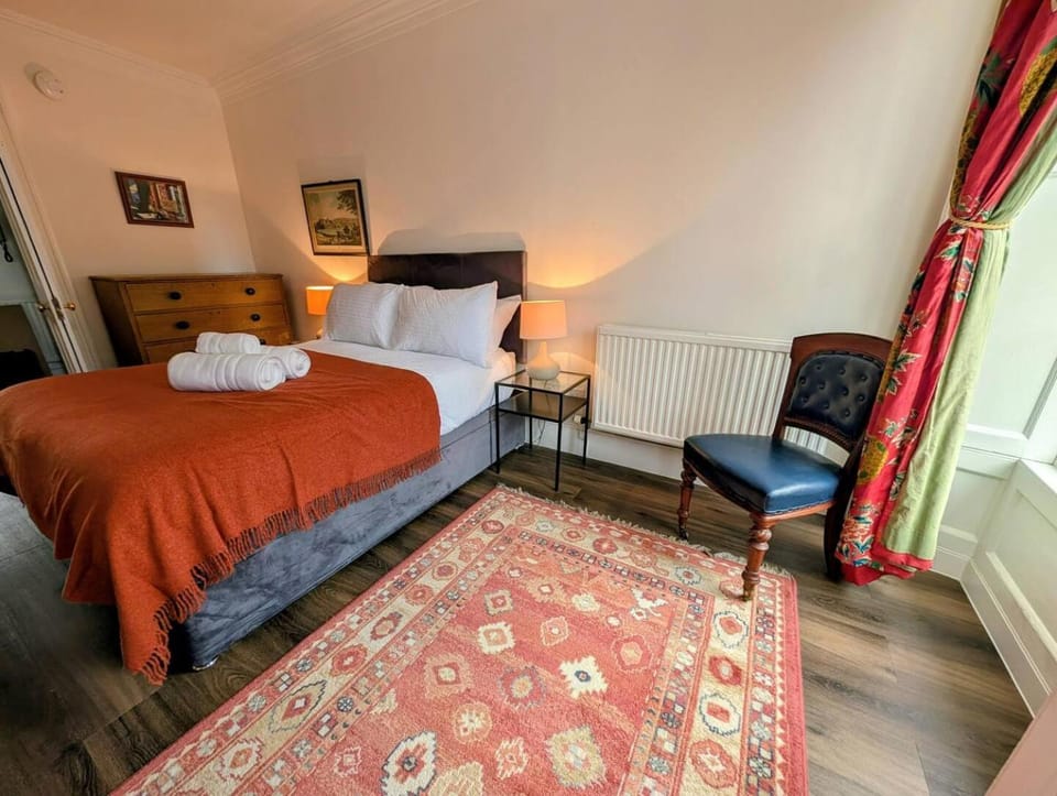 Historic Elegance on the Royal Mile Apartment in Edinburgh