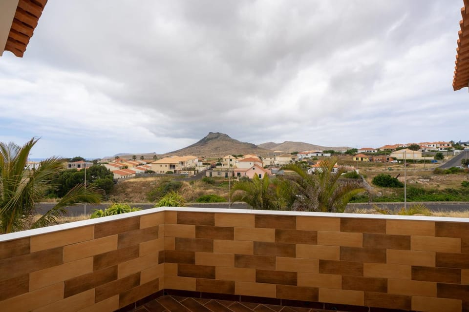 Balcony/Terrace, Mountain view