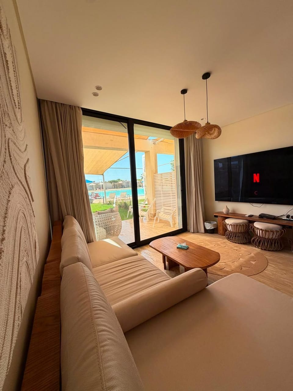 Communal lounge/ TV room, TV and multimedia, Living room
