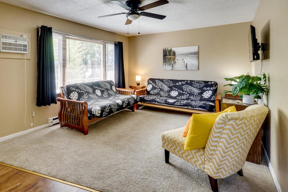 1 Mi to Marina! Family Lake of the Ozarks Home House in Lake of the Ozarks
