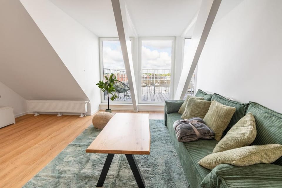 Luxus Penthouse mitten in Oldenburg City 6 Pers Apartment in Oldenburg
